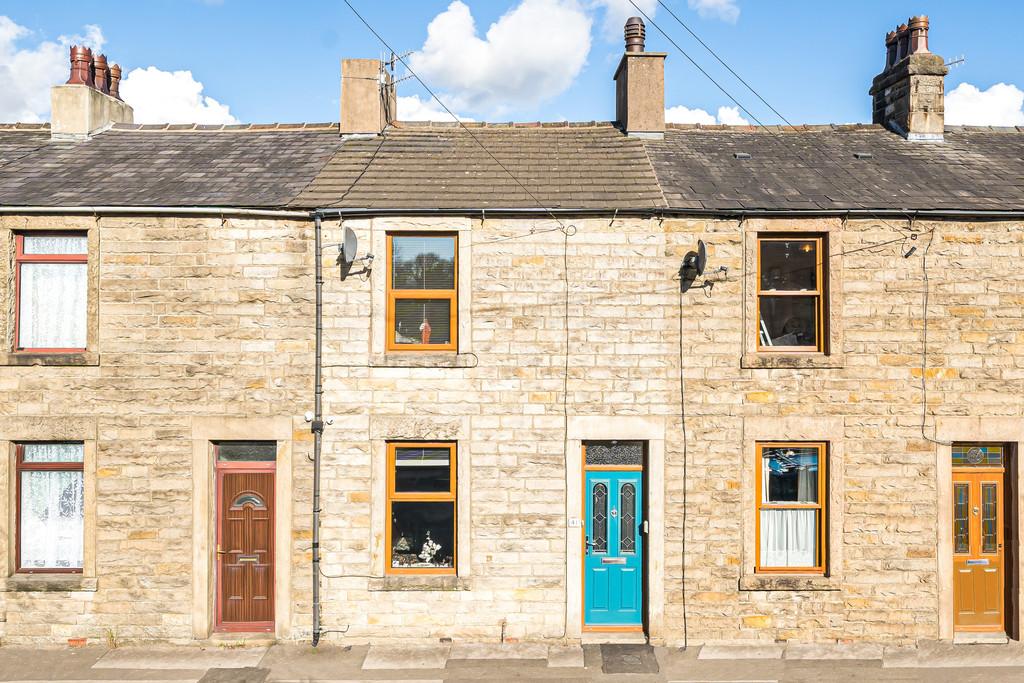 Kellet Road, Carnforth, Lancashire... 2 bed terraced house to rent £
