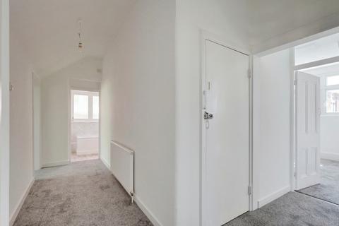 2 bedroom apartment for sale, Cobham Road, Westcliff-on-Sea, SS0