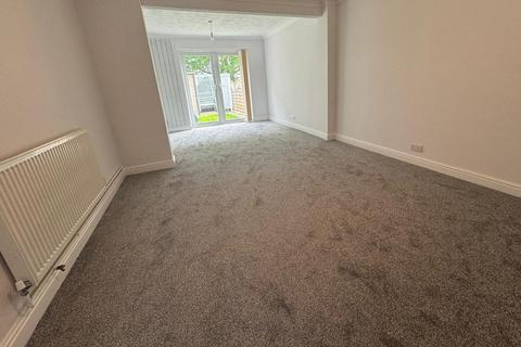 3 bedroom terraced house to rent, Everard Close, Bury St. Edmunds