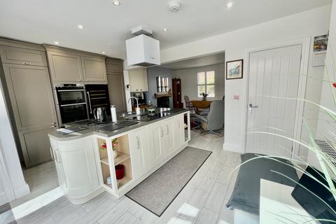 3 bedroom detached house for sale, Broadgate, Weston