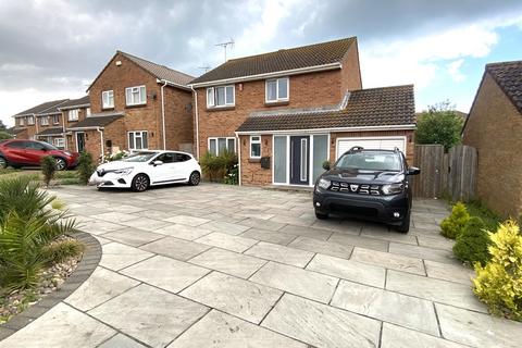 4 bedroom detached house for sale, Crundale Way, Cliftonville