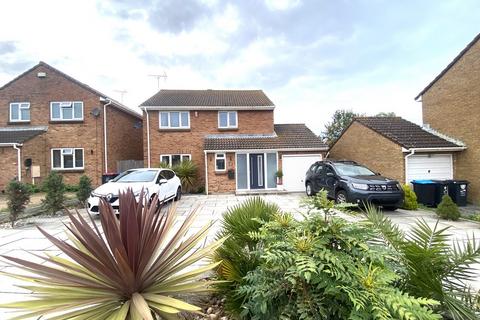 4 bedroom detached house for sale, Crundale Way, Cliftonville