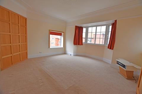 3 bedroom apartment for sale, Holbeck Hill, Scarborough YO11