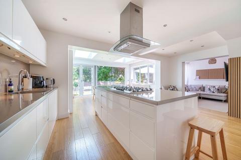 57 Alverstone Avenue, East Barnet, Barnet, EN4 8ED