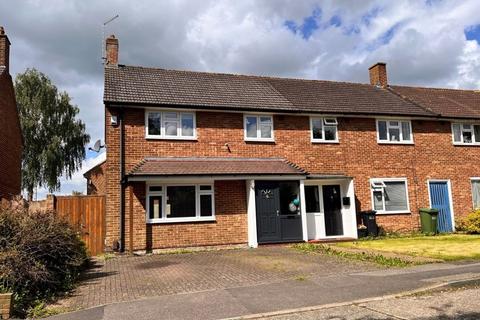 3 bedroom end of terrace house for sale, Tadworth