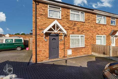 37 Walnut Tree Way, Tiptree, Colchester, CO5 0NL