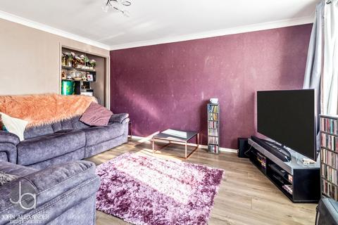 37 Walnut Tree Way, Tiptree, Colchester, CO5 0NL