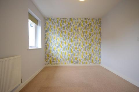 2 bedroom terraced house to rent, Arbroath Road