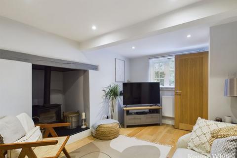 2 bedroom character property to rent, Elm Road, Penn - New Tenancy From Early May