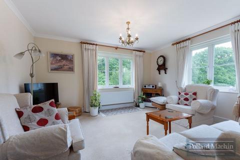 3 bedroom apartment for sale, East Parkside, Warlingham