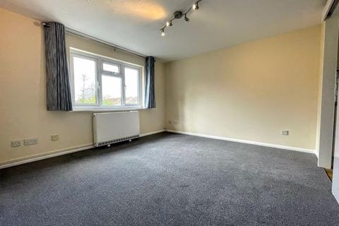 2 bedroom maisonette to rent, Oldhams Meadow, Aylesbury