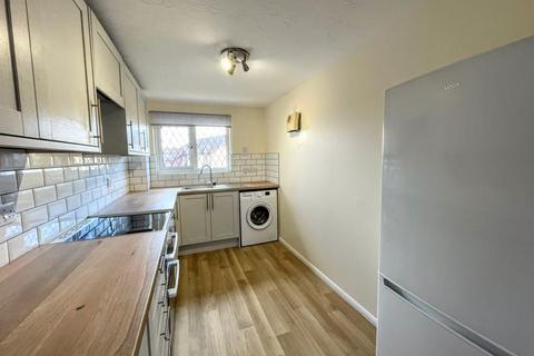 2 bedroom maisonette to rent, Oldhams Meadow, Aylesbury