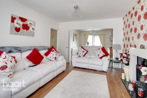 3 bedroom end of terrace house for sale, Brooklands Road, Romford, RM7 7EB
