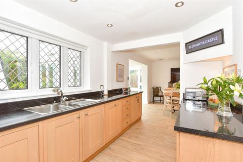 3 bedroom detached house for sale, Staunton Avenue, Hayling Island, Hampshire