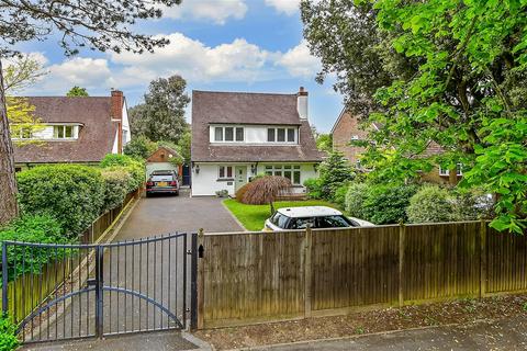 3 bedroom detached house for sale, Staunton Avenue, Hayling Island, Hampshire