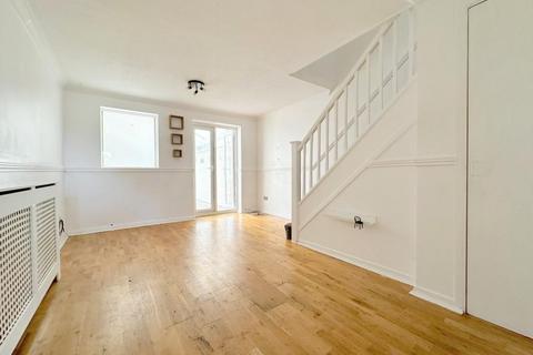 2 bedroom terraced house to rent, Fieldfare Green, Luton, Bedfordshire, LU4 0YA