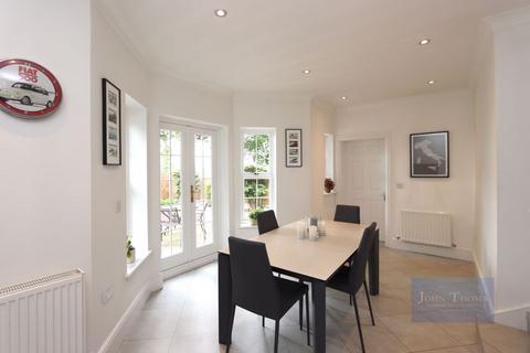 2 Regents Drive, Woodford Green, IG8 8RZ