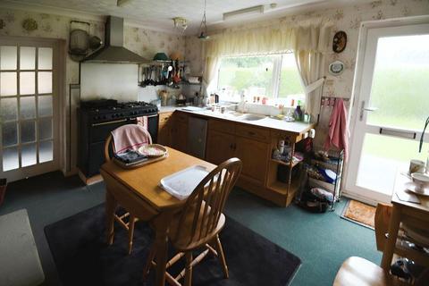 4 bedroom chalet for sale, St Giles Grove, Elm, Wisbech, Cambridgeshire, PE14 0BJ