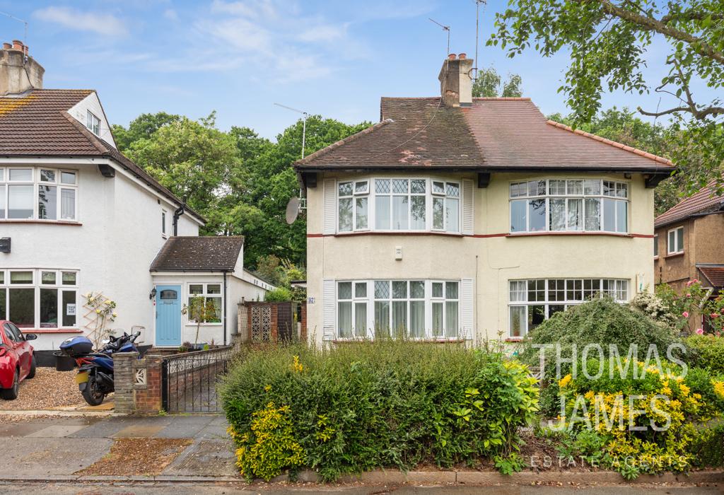 Dale Green Road, Arnos Grove, N11 2 bed semidetached house for sale