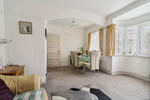 2 bedroom maisonette for sale, Eldon Avenue, Borehamwood WD6