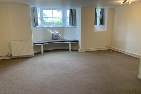 3 bedroom flat to rent, Carden Terrace, Basement Flat, AB10
