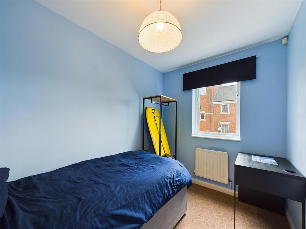 Bed 3.jpg