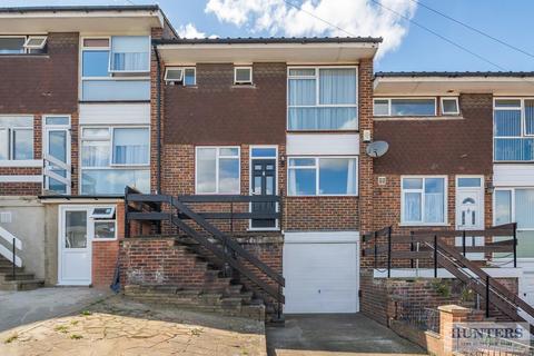 4 bedroom terraced house for sale, Bramble Croft, Erith