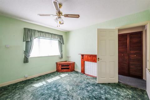 1 bedroom bungalow for sale, Elmwood Street, Brighouse