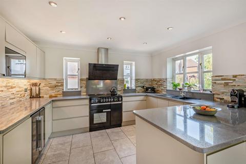 5 bedroom detached house for sale, Baldwin's Place, Harrietsham, Maidstone