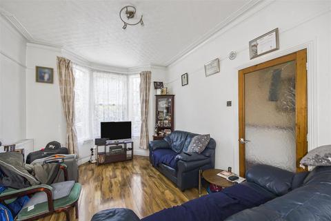 3 bedroom house for sale, Capworth Street, London E10