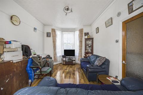 315 Capworth Street, London, E10 7BA