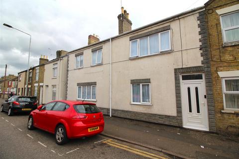 3 bedroom end of terrace house for sale, Padholme Road, Peterborough