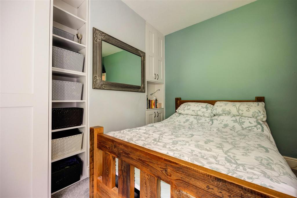 Bed3 04.jpg