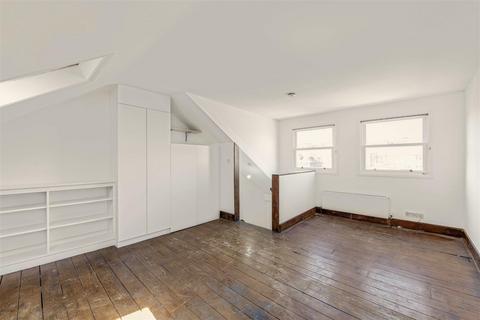 42c Battersea Park Road, London, SW11 4JP