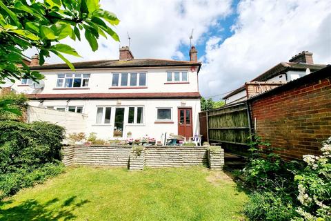 3 bedroom semi-detached house for sale, Sussex Way, Cockfosters, EN4