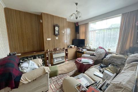 15 Lindrosa Road, Sutton Coldfield, B74 3JY