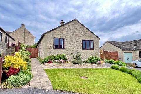 3 bedroom detached bungalow for sale, Heazle Place, Stroud, GL5 1UW