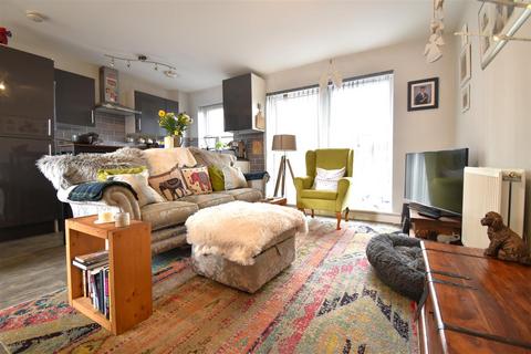 2 bedroom flat for sale, Mizzen Court, Portishead