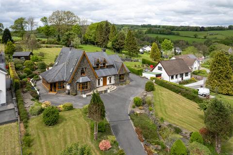 4 bedroom detached house for sale, Llanwnnen, Lampeter