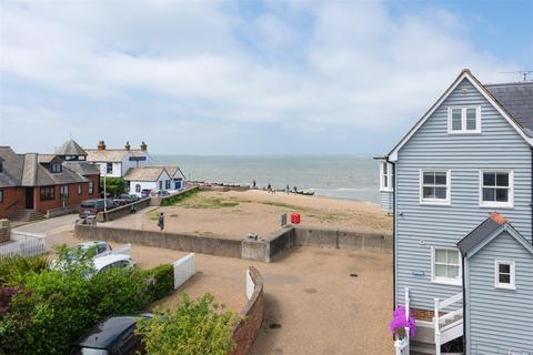 4 bedroom end of terrace house for sale, Island Wall, Whitstable