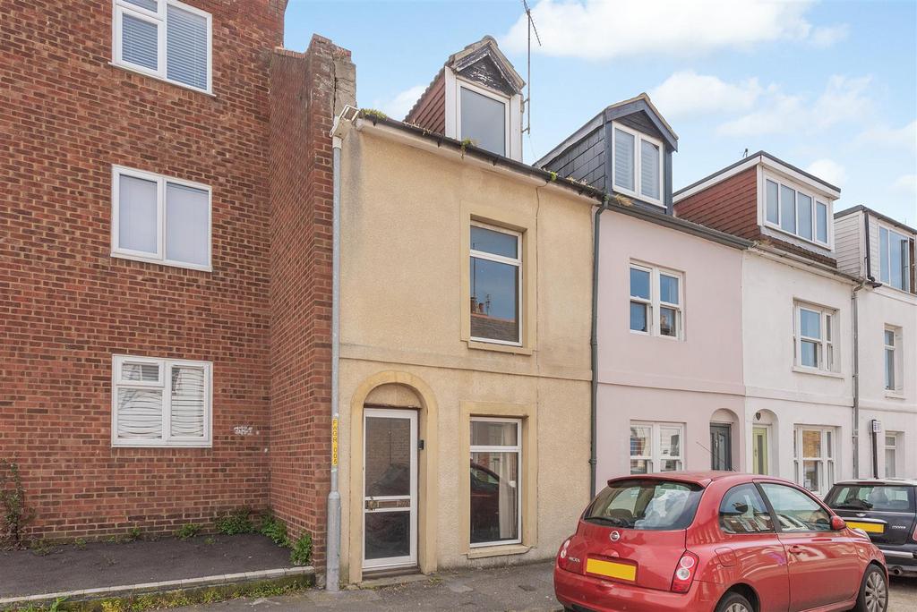 Woodlawn Street, Whitstable 3 bed terraced house for sale £300,000