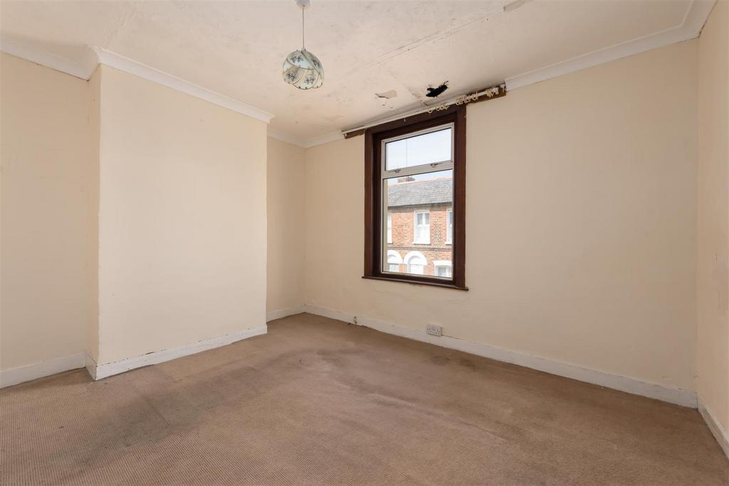 Woodlawn Street, Whitstable 3 bed terraced house for sale £300,000