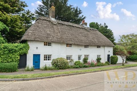 4 bedroom cottage for sale, Connaught Avenue, Shoreham-By-Sea