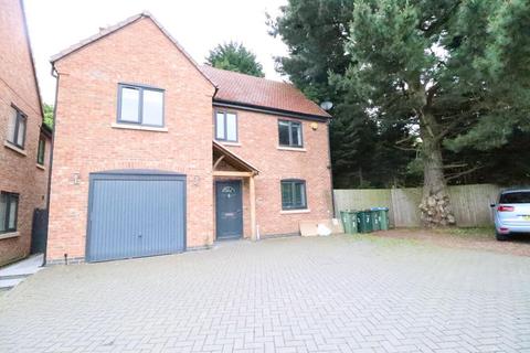 5 bedroom detached house to rent, Sandpits Lane, Coventry CV7