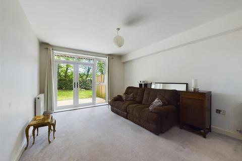 1 bedroom apartment for sale, Guidem Park, Lancaster