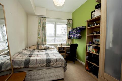 2 bedroom flat to rent, City View House, Bethnal Green Road