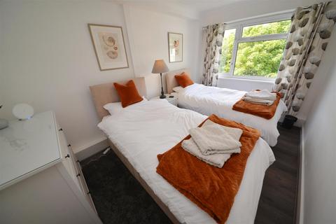 2 bedroom flat for sale, Croft Court, Tenby