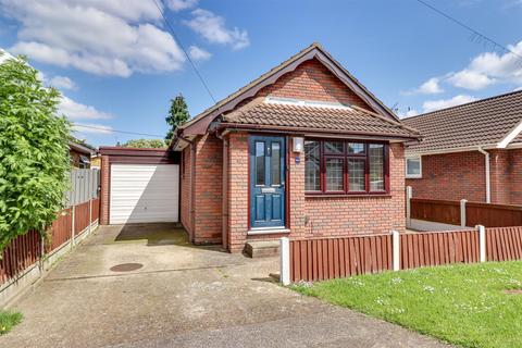 1 bedroom detached bungalow for sale, Thelma Avenue, Canvey Island SS8