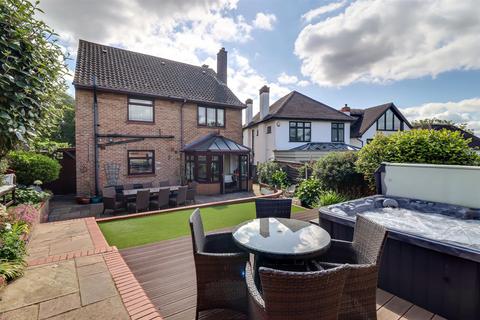 5 bedroom detached house for sale, Essex Way, Benfleet SS7