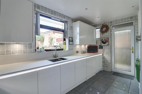 5 bedroom detached house for sale, Essex Way, Benfleet SS7